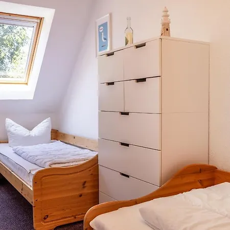 Semesterbostad 50096 